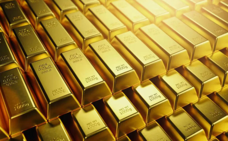 Gold Surges Past $3,000 Amid Trade War and Geopolitical Fears