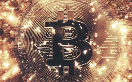 Bitcoin Falls After Inflation Data: Analysts Warn of Critical Support Level