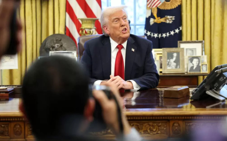 Trump Doubles Down on 10% Tariffs Amid Global Market Meltdown